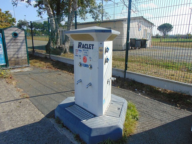 Aire de camping-car Arc-en-Ciel