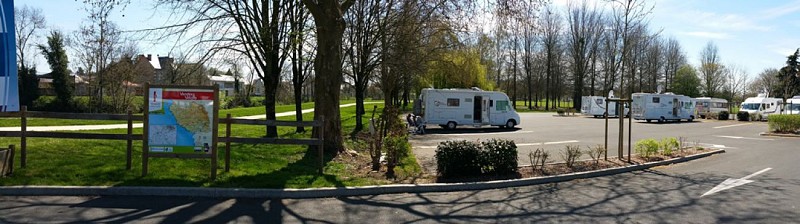Aire de camping-car - Fontenay-le-Comte