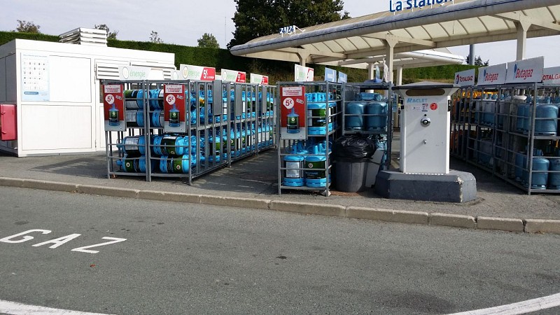 Aire de stationnement - Super U Pouzauges