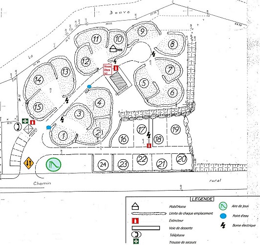 Aire de camping-car, camping Le Vieux Chêne