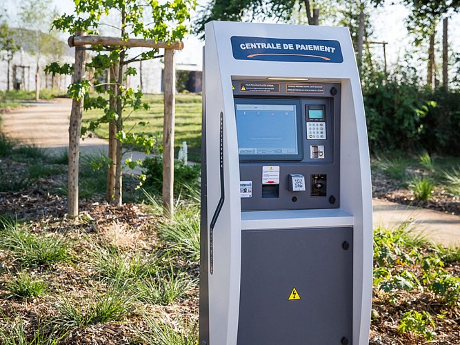 Aire de camping-cars Camping Yelloh Village Le Pin Parasol