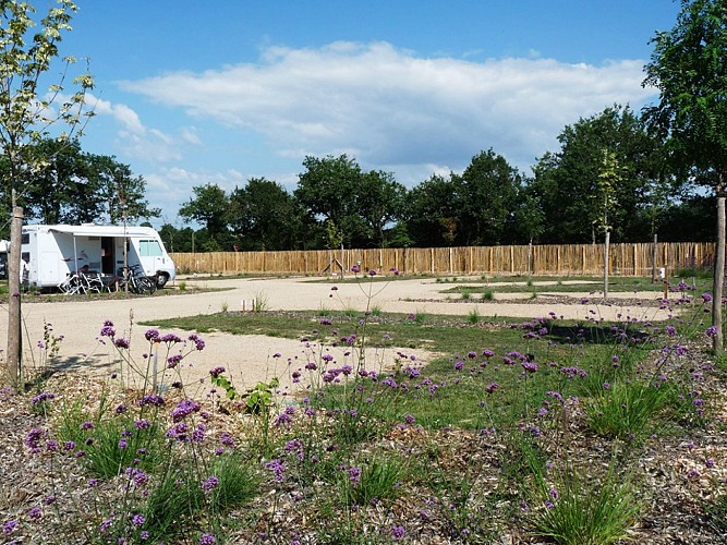 Aire de camping-cars Camping Yelloh Village Le Pin Parasol