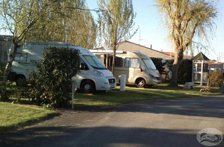 Aire de camping-car, camping Les Mizottes