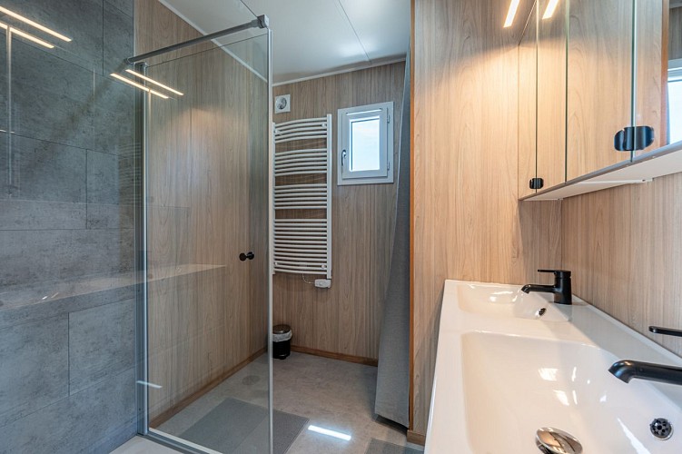 8 - Vue Salle de Bain