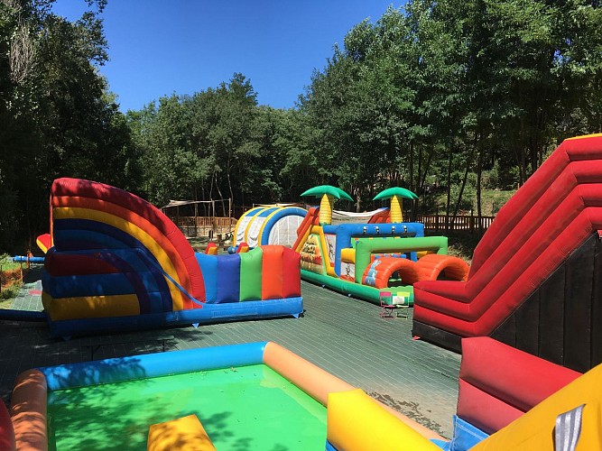 Cèze Park - Parc de châteaux gonflables