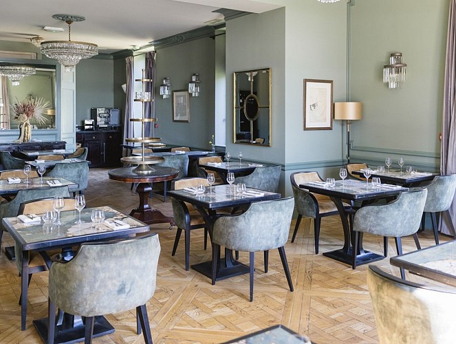 Restaurant intérieur Serjac