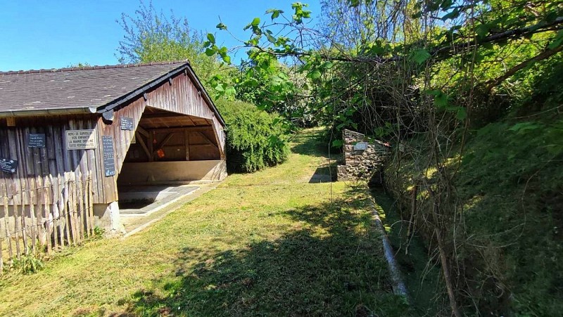 Lavoir, fontaine de Lannédern