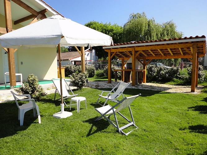 Gite-de-Cezac-Terrasse-800x600-Pierrot