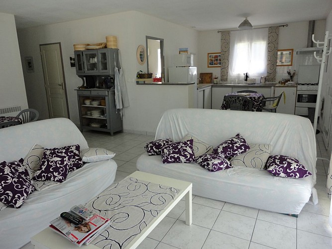 Gite-de-Cezac-Salon2-800x600-Pierrot