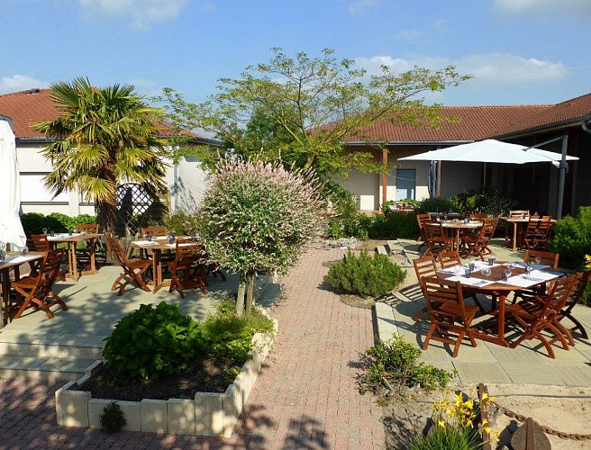 Hôtel Restaurant Le Logis d'Elbée