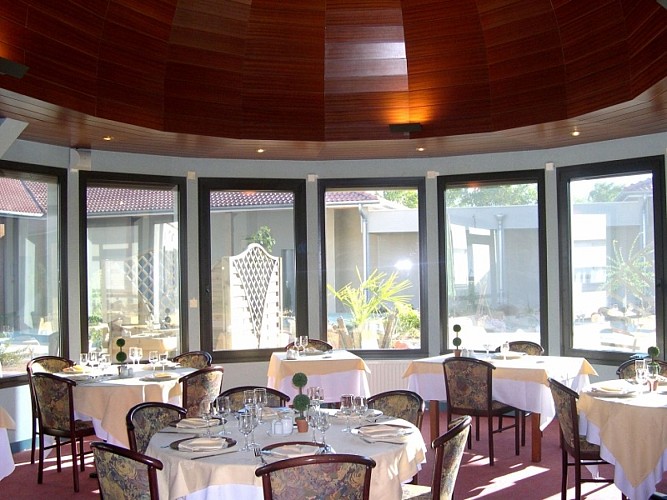 Hôtel Restaurant Le Logis d'Elbée
