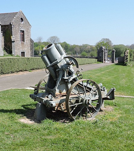 L'église Saint-Véran et le canon-mortier