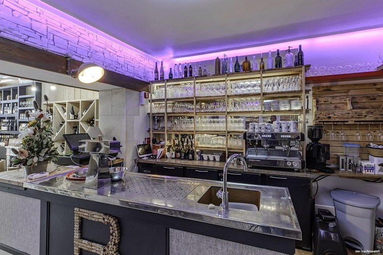 Au Bouchon By Isa