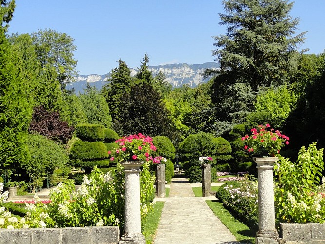 Le Bourget du Lac de l'église du prieuré au château Thomas II visite guidée
