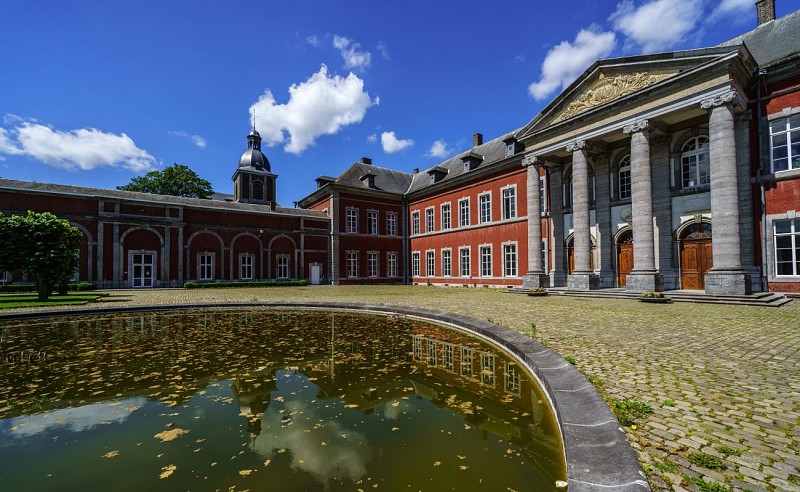 Palais abbatial et vasque Abbaye de Gembloux Denis Closon