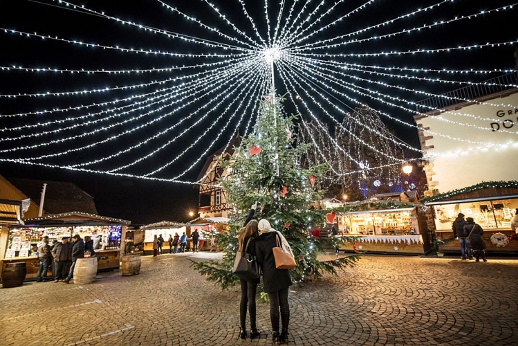 Weihnachten in Riquewihr: traditioneller Weihnachtsmarkt