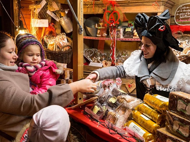 Gastronomy and crafts Christmas market in Obernai