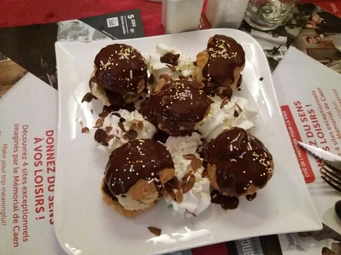 profitroles-au-chocolat-le-temps-des-mets