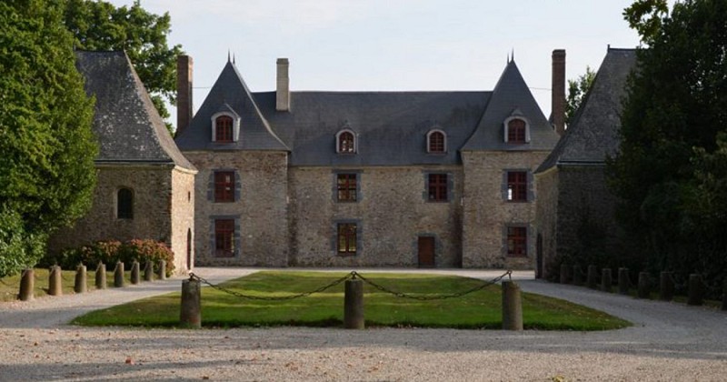 CHATEAU DE CARATEL