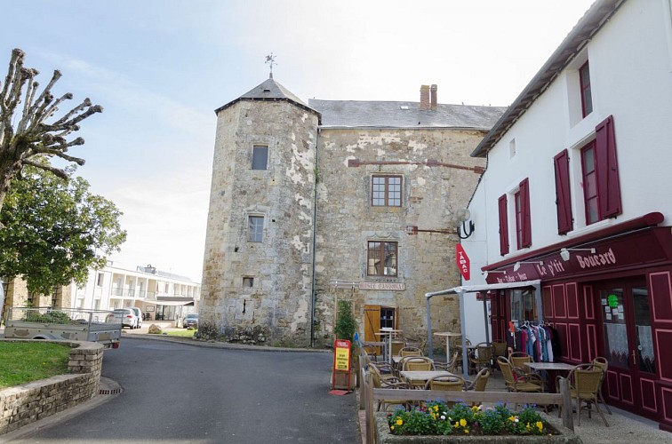 Le bourg de Ménigoute