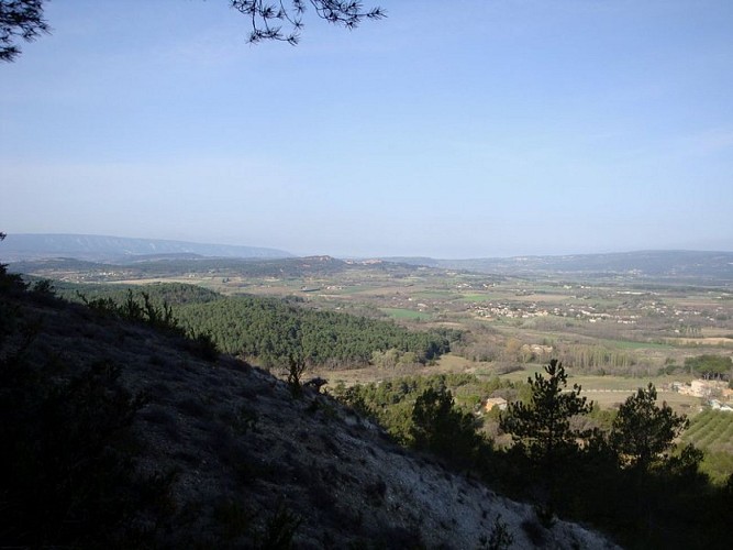 A l'ouest : Gordes, Roussillon, Petit luberon