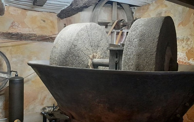 Meule du moulin à huile