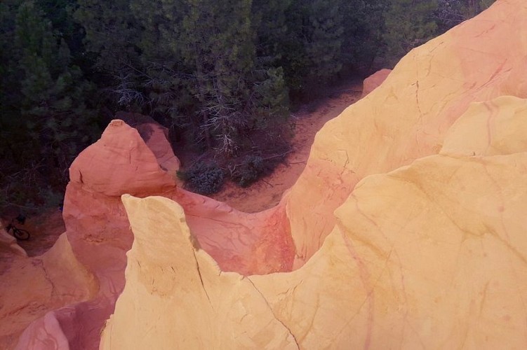 Affleurements d'ocre