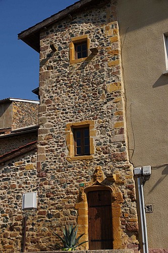 de Sain-Bel à Savigny - Les murmures du temps