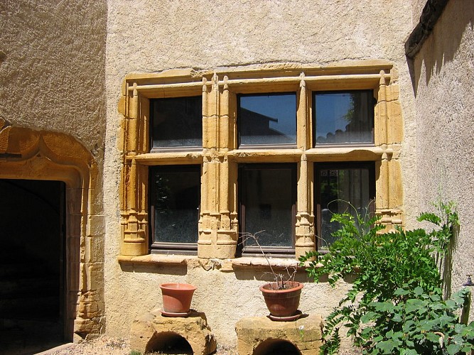 de Sain-Bel à Savigny - Les murmures du temps