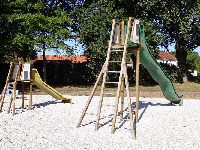 AIRE DE JEUX DU PARC DE LOISIRS