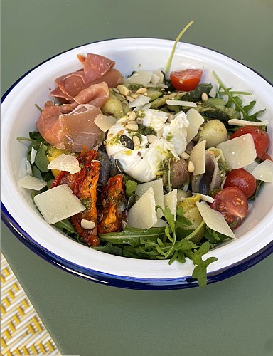 Salade italienne burrata
