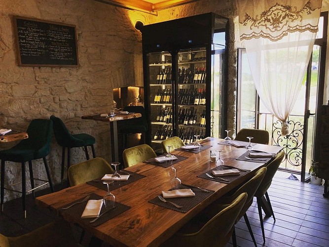bonifacio_restaurant_aria nova_salle