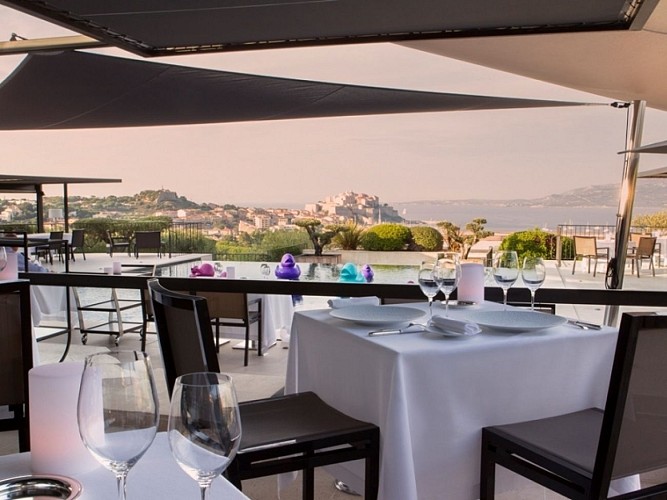 LA TABLE BY LA VILLA _2_2