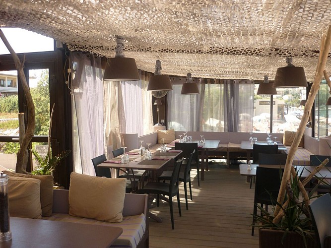 restaurant sur la plage de Calvi