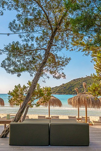 KØSTËN PLAGE