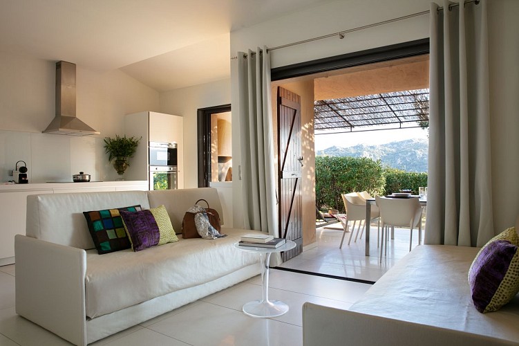 DOMAINE SANTA GIULIA PALACE