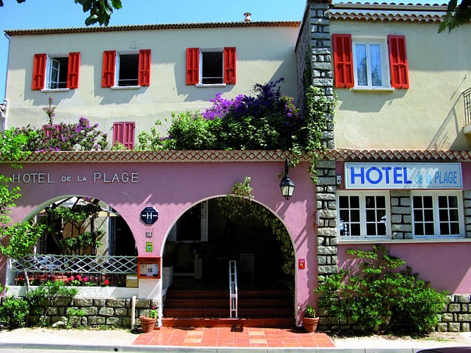 DE LA PLAGE LES ARCADES