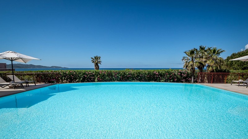 PISCINE VUE PLAGE
