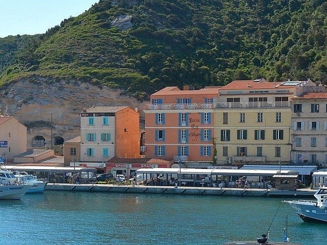 BEST WESTERN HOTEL DU ROY D'ARAGON_1_1