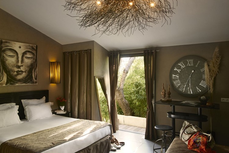 E-tre-stelle-hôtel-corsica-chambre-superieure.jpg