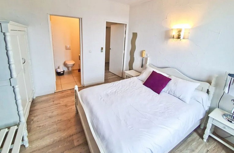 slider-chambre-double-les-3-terrasses-solenzara-4-1024x670
