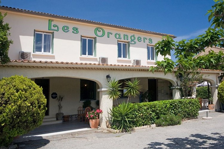 Visuel Hotel Les Orangers BO 2024 page 7_2