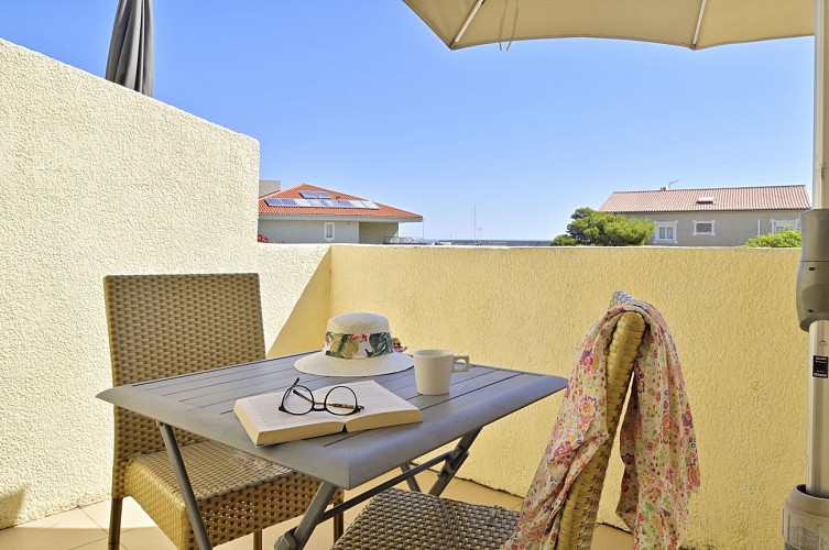 L'ESCALE CÔTÉ PORT
