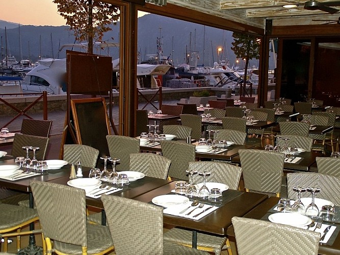 HÔTEL L'EUROPE - ST FLORENT _2