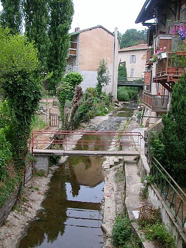 Discovery tour of the old part of Sain-Bel