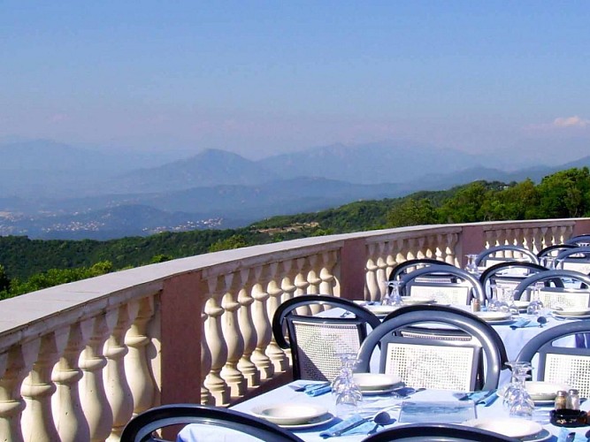 LE BELVEDERE