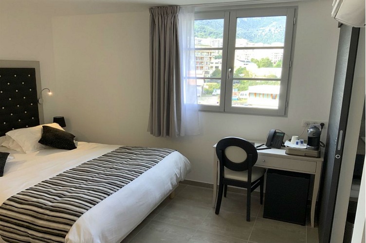 Hotel-a-storia-chambre-standard-site