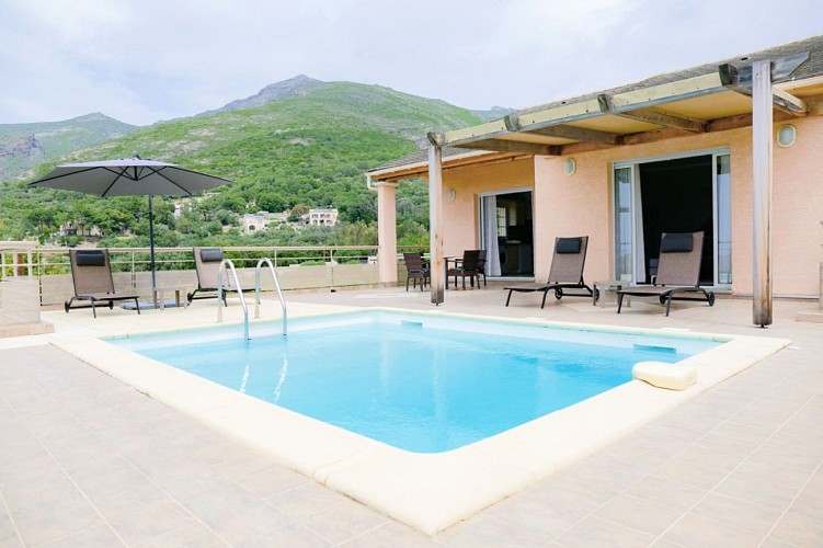 Piscine et terrasse Plage de Saleccia Grande