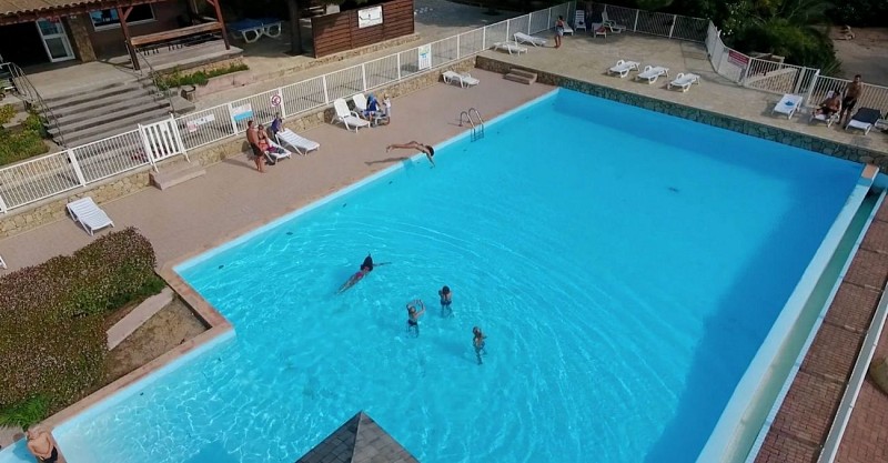 camping-des-iles-4-etoiles-bonifacio-piscine-7