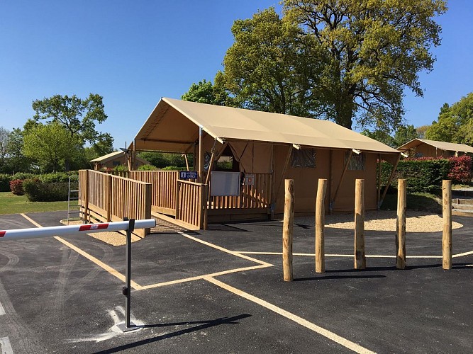 GLAMPING SAINTE-SUZANNE